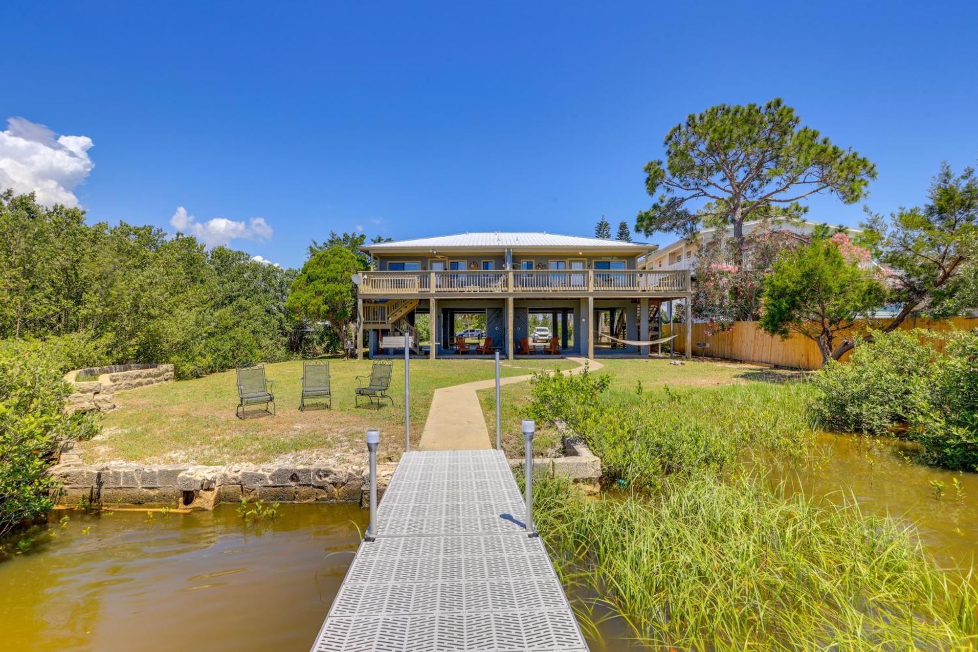 Waterfront Cedar Key Duplex Home Grill And Dock! Exteriör bild